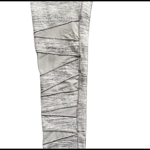 Sz14 Ivivva by Lululemon Grey tech mesh High Rise Leggings EUC - Picture 3 of 9